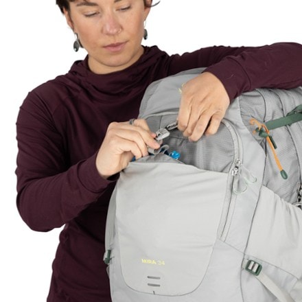 Osprey Mira 34 Hydration Pack - Women's 10
