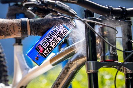 Muc-Off Silicon Shine 4