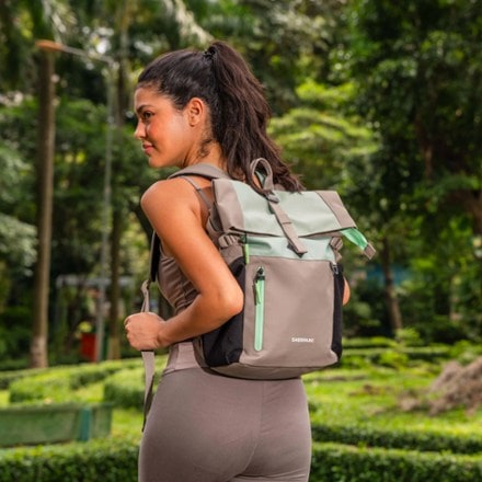 Sherpani Cabo 15 L Travel Pack 6