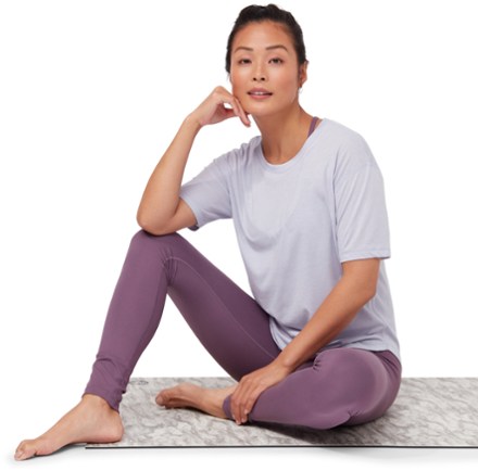 Manduka Enlightened T-Shirt - Cosmic Sky - Women's 0