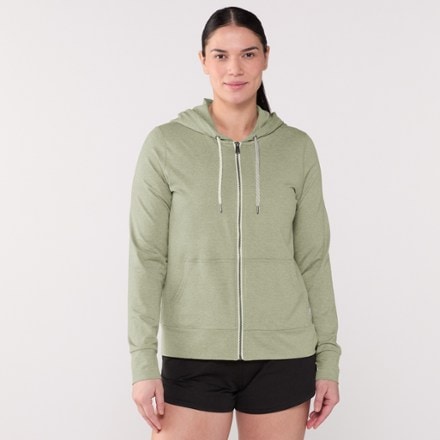 Vuori Halo Performance Hoodie 2.0 - Women's 1
