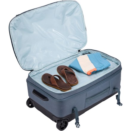 Thule Aion 28" Wheeled Duffel 5
