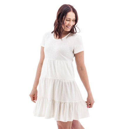 Aventura Asherton Tiered Dress 2