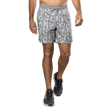 Nathan Printed Essential 7" Shorts 2.0 - Men's 1