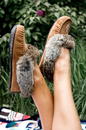 Manitobah Faux Fur Street Suede Moccasins - Women's 5