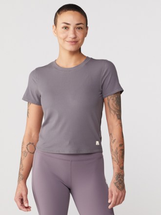 Vuori Pose Fitted T-Shirt - Women's 1