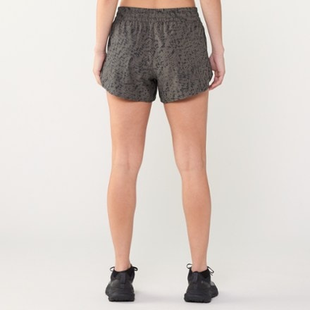 Vuori Clementine 2.0 Shorts - Women's 4" Inseam 4