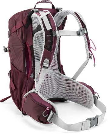 Osprey Sirrus 24 Day Pack - My Favorite Pack for Hiking 14ers 2