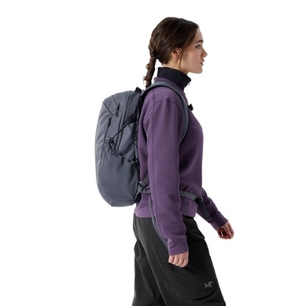 Arc'teryx Mantis 16 Pack 5