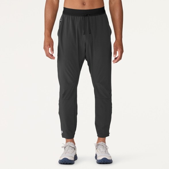 Model info: Height: 6'0" | Waist: 32" | Inseam: 32" | Wearing size: M