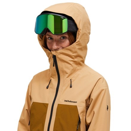 Peak Performance Edge HIPE 2L Insulated Jacket - Women's 5