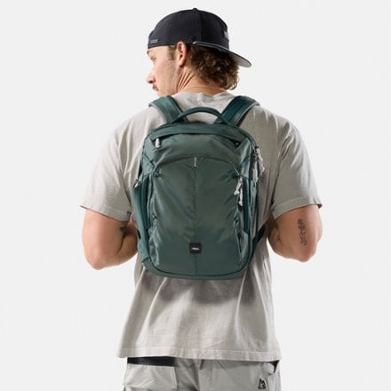Matador 18 L Personal Item Travel Pack 4
