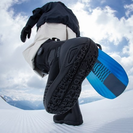 Location Image of color Black