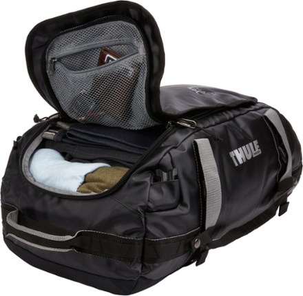 Thule Chasm 40 L Duffel Bag 6