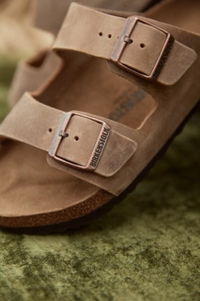 Birkenstock Arizona Soft Footbed Sandals - Men's 9