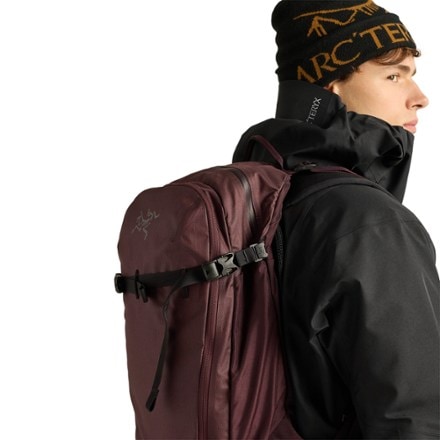 Arc'teryx Quintic 28 Snow Pack 8