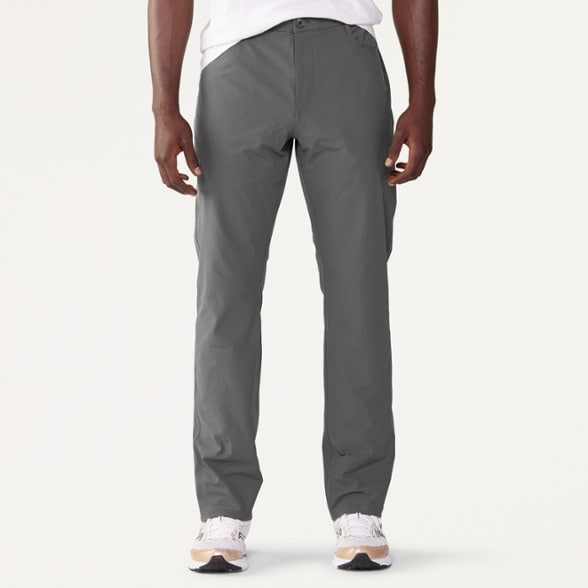 Model info: Height: 6' 1" | Waist: 30" | Inseam: 31" | Wearing size: 32 IN Waist x 32 IN Inseam