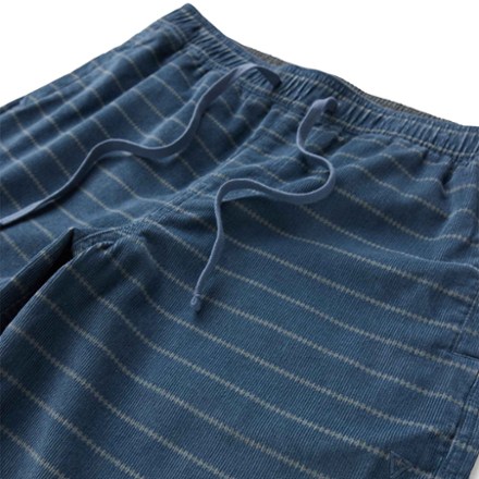 VISSLA Rails Cord 18" Walkshorts - Men's 3