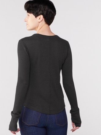 ★★THE NORTH FACE★★ Women's Velia Long Sleeve Cover Up T- nf0a5j7q_3x4_hero.jpeg