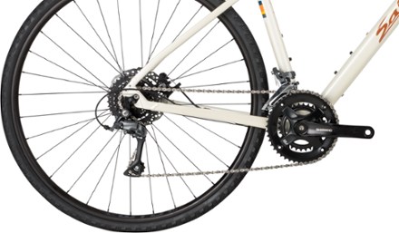 Salsa Journeyer Claris 700 Bike 2