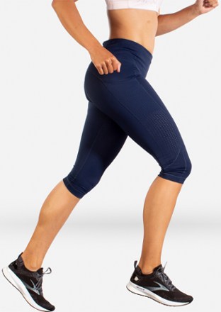 Brooks Method 1/2 Crop Tights - Women's 2