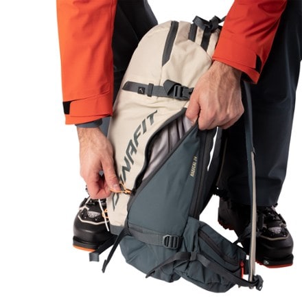 Dynafit Radical 24 Snow Pack 8