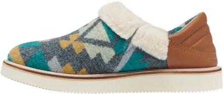 Cozy Vibe Sugar Mat Low Southwest Slippers - Women's