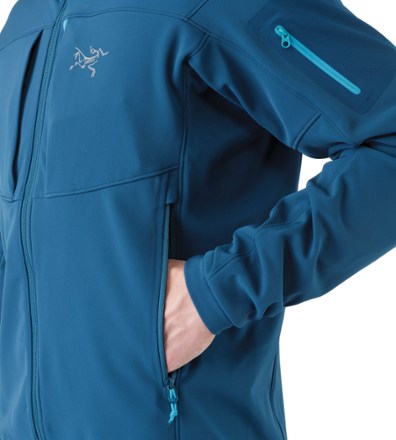 hand pocket (Poseidon)