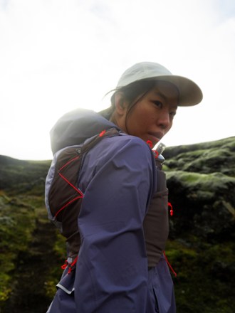 Location Image for Adv Skin 12 Hydration Vest - Women's