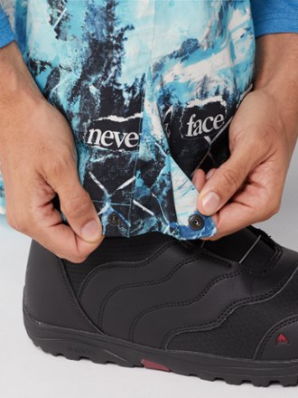 The North Face Printed Dragline Bib Pants - Men's 5