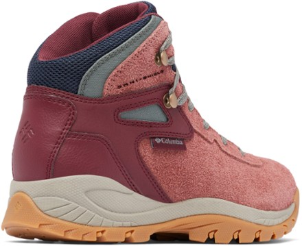 Columbia Newton Ridge BC Hiking Boots - Women's 3