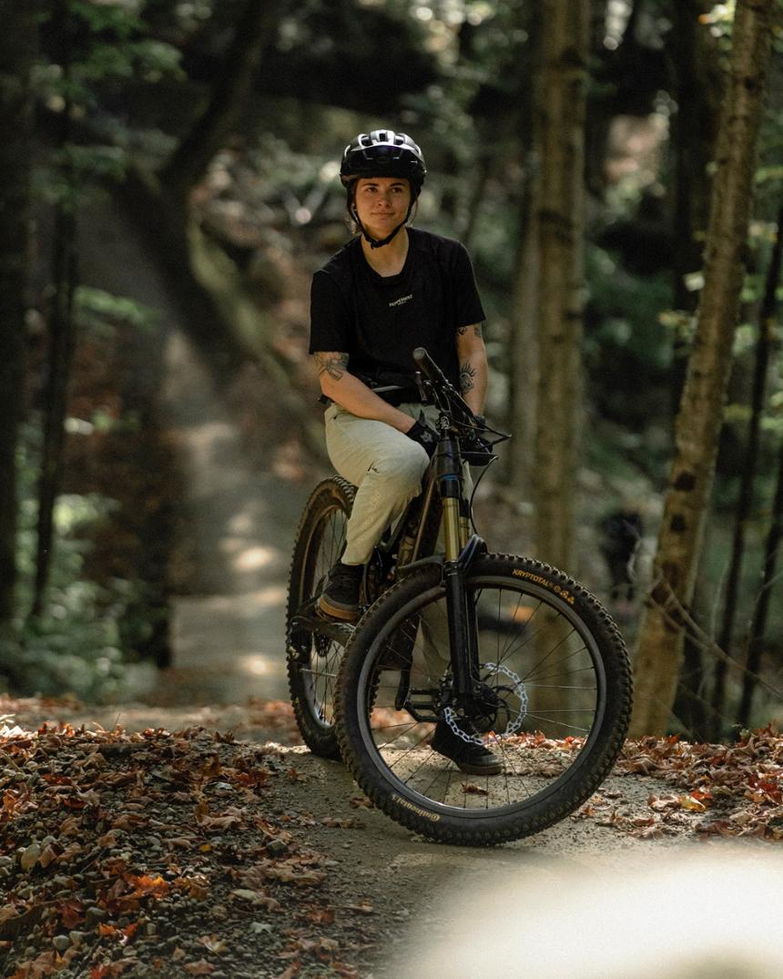 Location Image for MTB Signature Bike Pants - Women's