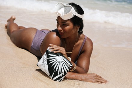ALOHA Collection Small Le Palm Pouch 2
