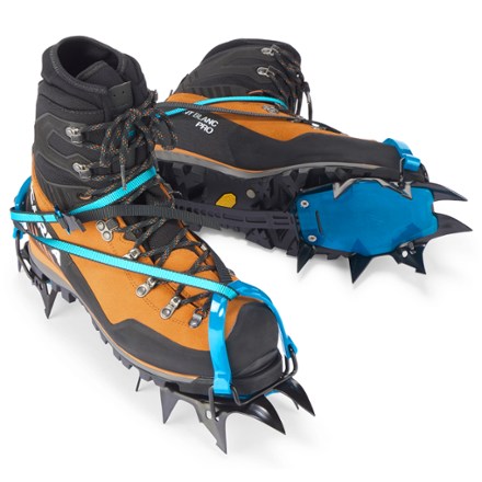 BLUE ICE Griffin 12 Universal Crampons 1