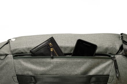 Peak Design Travel Duffelpack - 65L 4