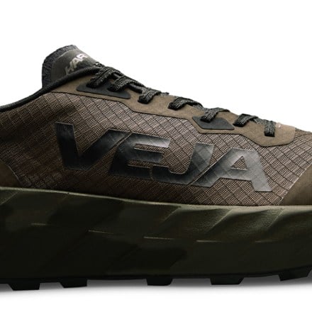 VEJA Harpie Trail Aeroshell Shoes - Men's 2