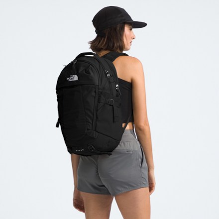The North Face Recon Pack - Women's 1