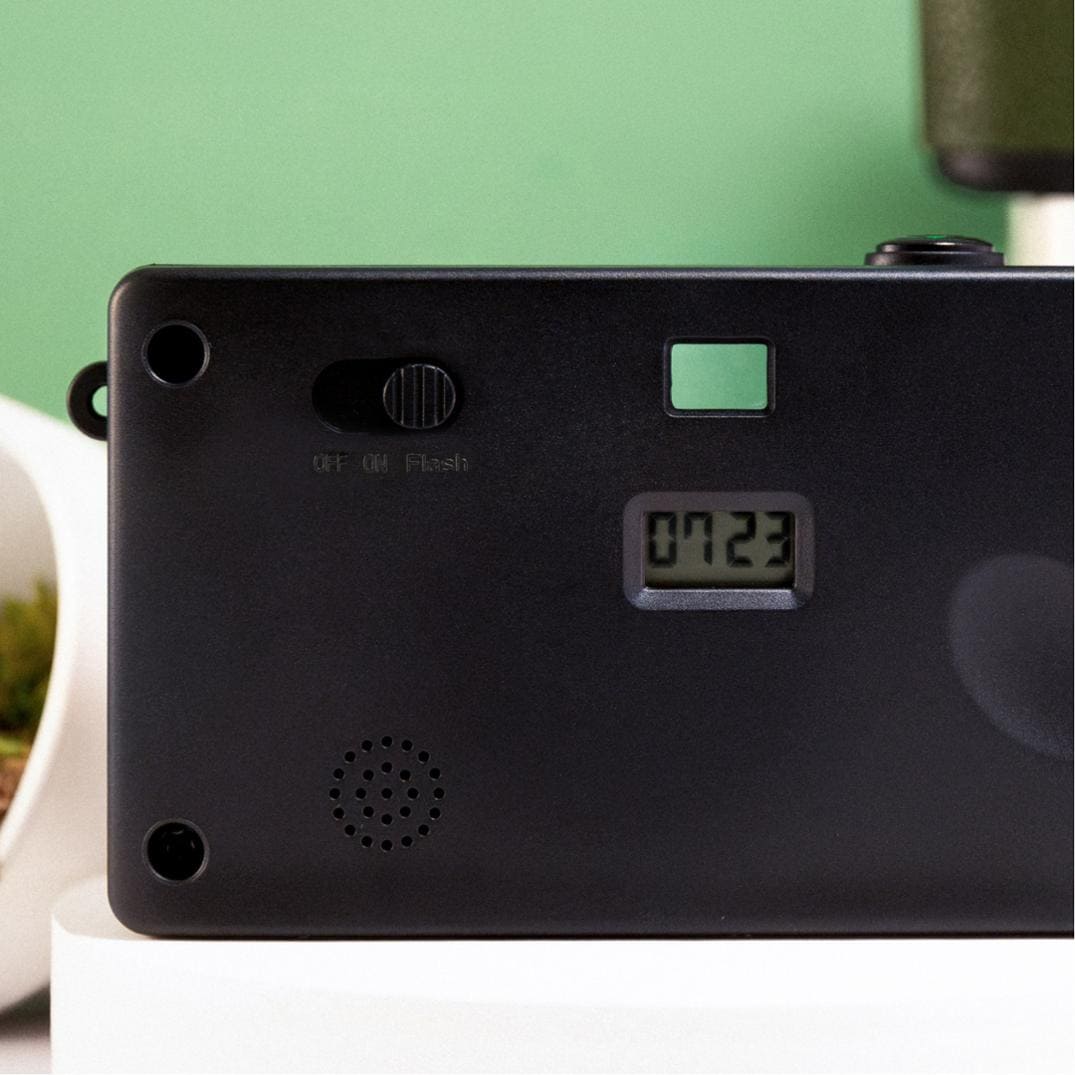 Location Image for Screen-Free Digital Camera