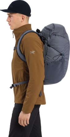 Arc'teryx Mantis 30 Pack 4