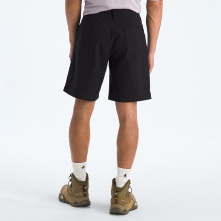The North Face Basin 9" Shorts - Men's 2