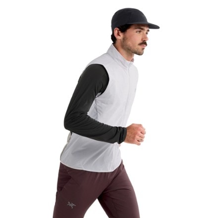 Arc'teryx Norvan Insulated Vest - Men's 4