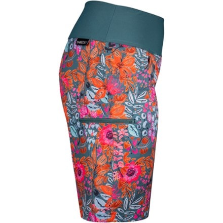 SHREDLY Limitless 11" Stretch Waistband High-Rise Bike Shorts - Women's 7