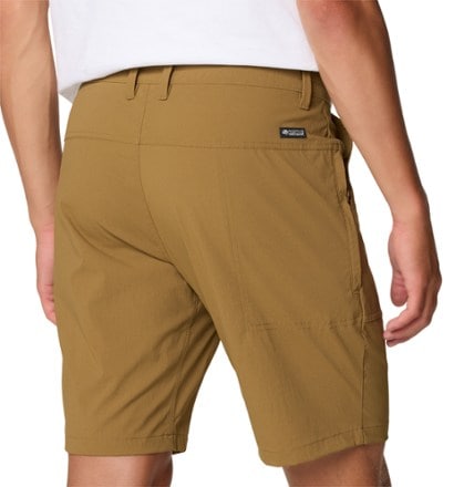 Mountain Hardwear Traxion Trail Shorts - Men's 6