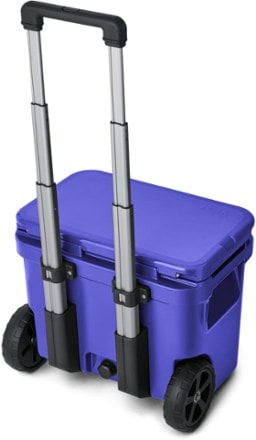 YETI Roadie 32 Wheeled Cooler 4