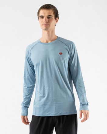 White long sleeve best sale running shirt