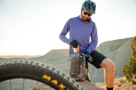 Osprey Berm 12 Hydration Pack 2