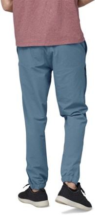 Patagonia Skyline Traveler Pants - Men's 2