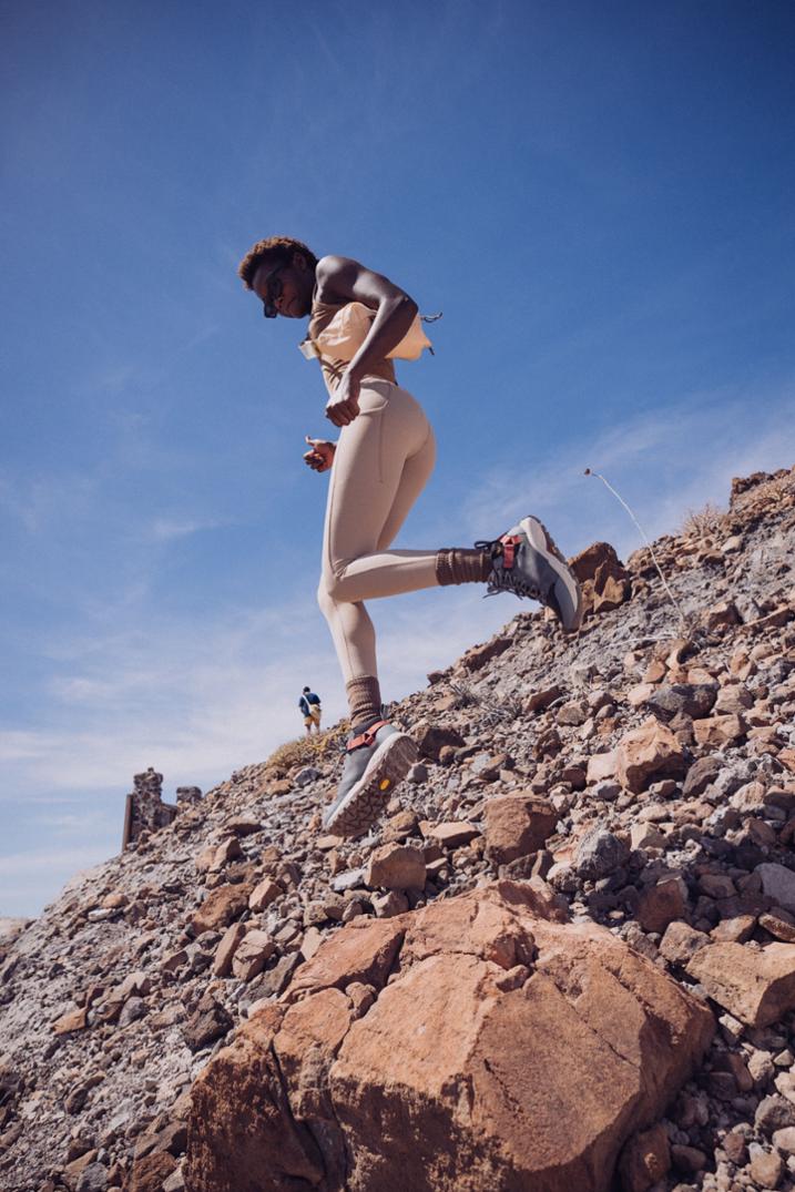 Location Image for Grandview GTX Mid Hiking Shoes - Women's