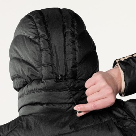 SENIQ Wildpuff Down Hoodie - Women's 10