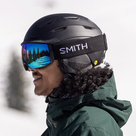 Smith I/O MAG XL ChromaPop Snow Goggles with gogglesoc 10